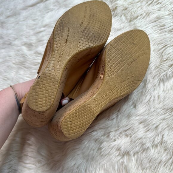 Stuart Weitzman Riviera Tan Patent Leather Peep Toe Sling Back Cork Wedges 7.5 - Picture 7 of 8